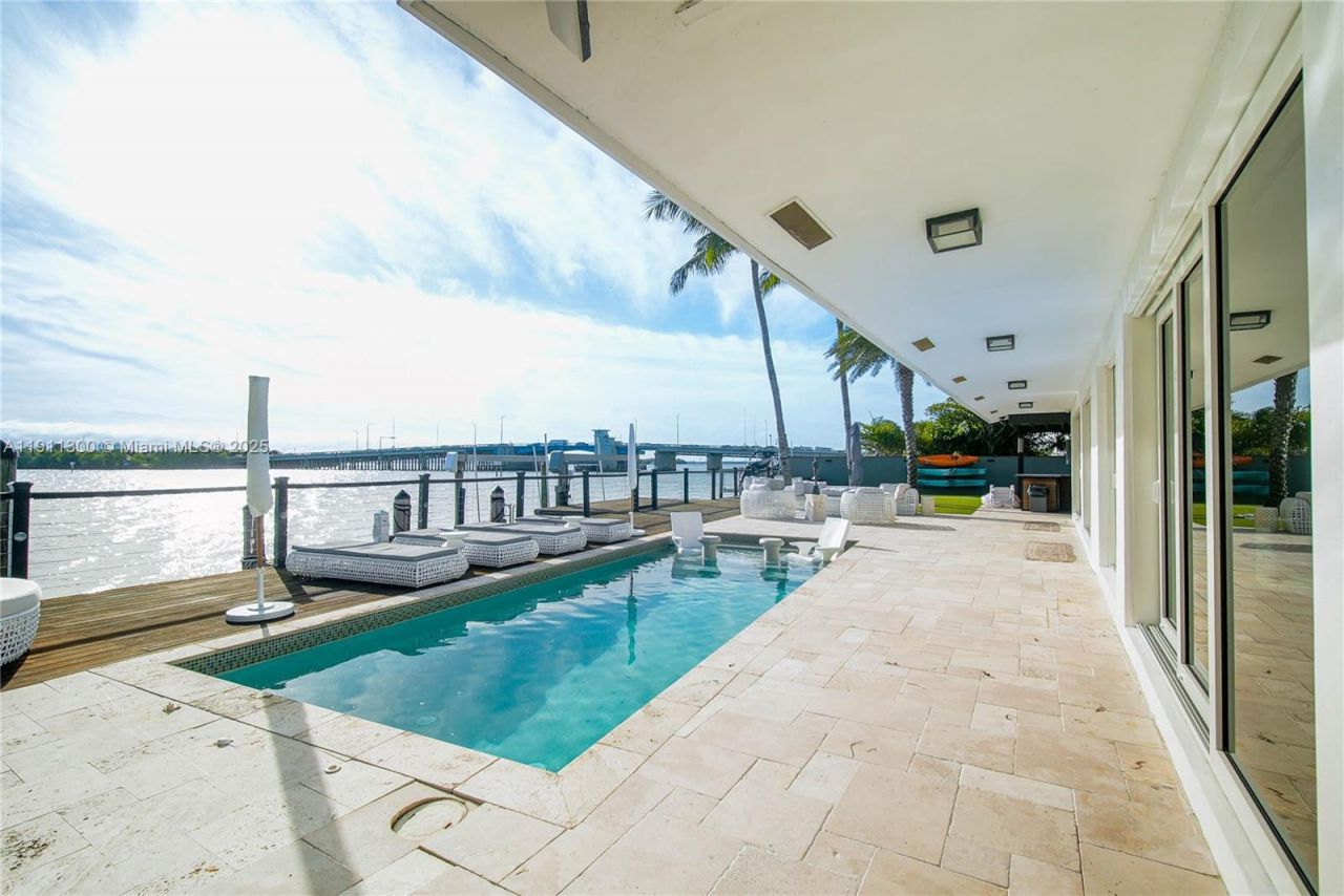 1242 NE 81st Ter, Miami, FL 33138 Photo