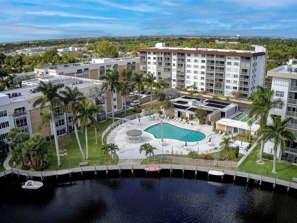 3020 NE 16th Ave, Unit 306, Oakland Park, FL 33334