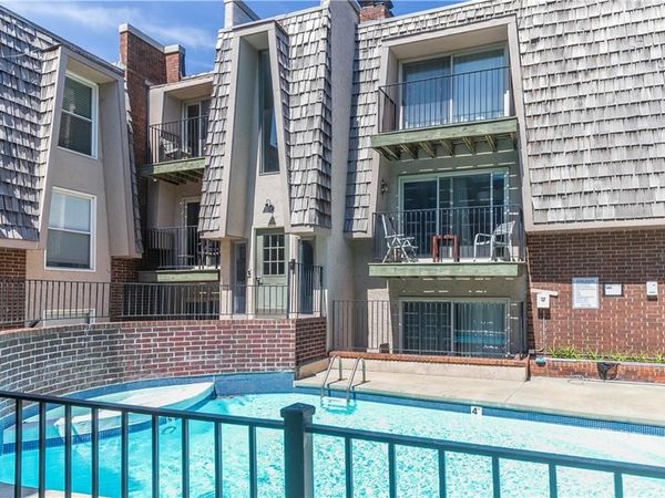 3602 Gillham Drive, Kansas City, MO 64111