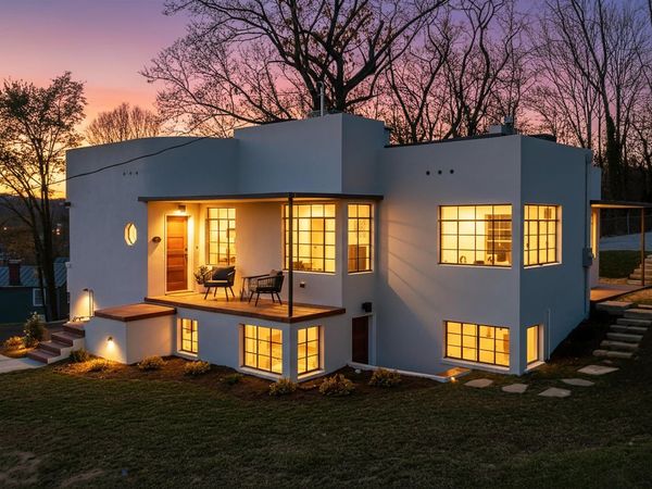 645 FREDERICK ST W, Staunton, VA 24401