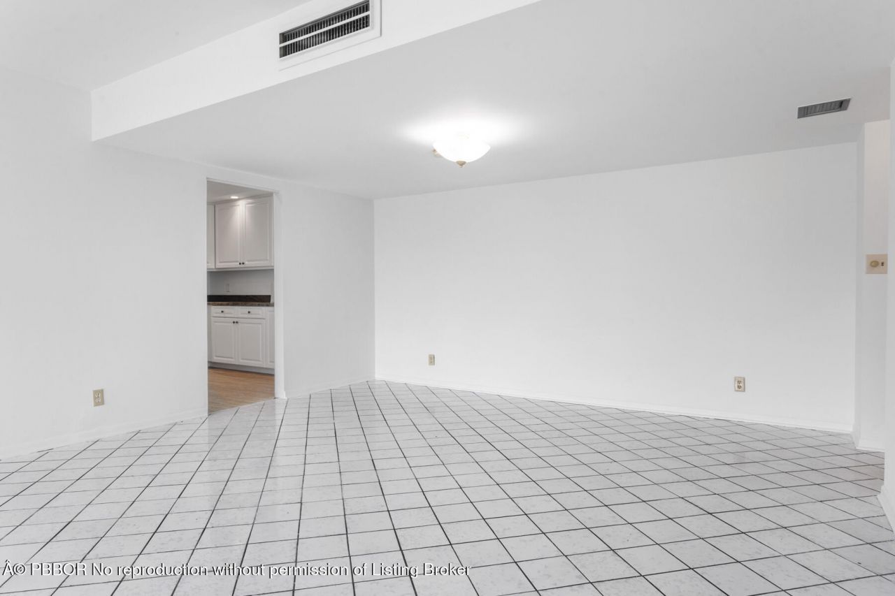 2860 S Ocean Boulevard, Unit 210, Palm Beach, FL 33480 Photo