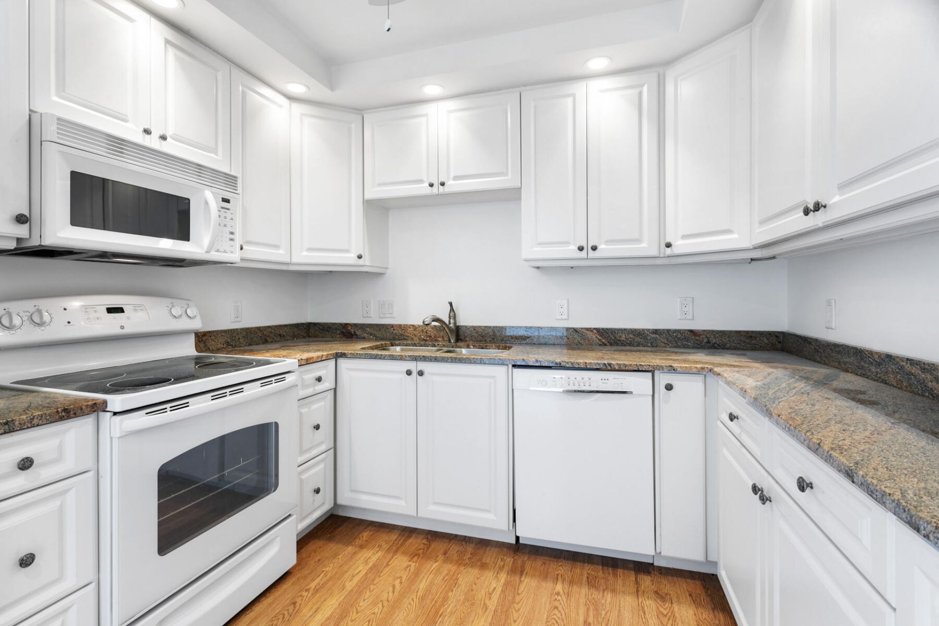 2860 S Ocean Boulevard, Unit 210, Palm Beach, FL 33480 Photo