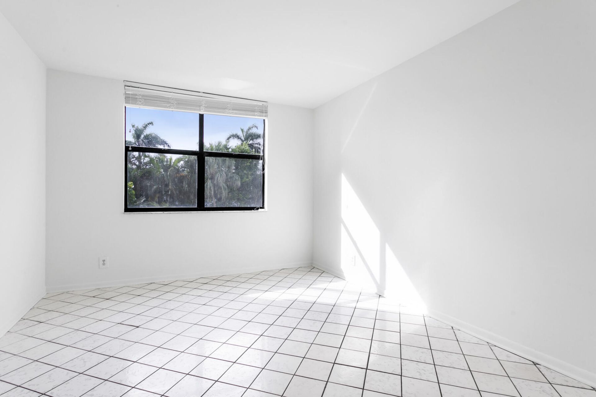 2860 S Ocean Boulevard, Unit 210, Palm Beach, FL 33480 Photo