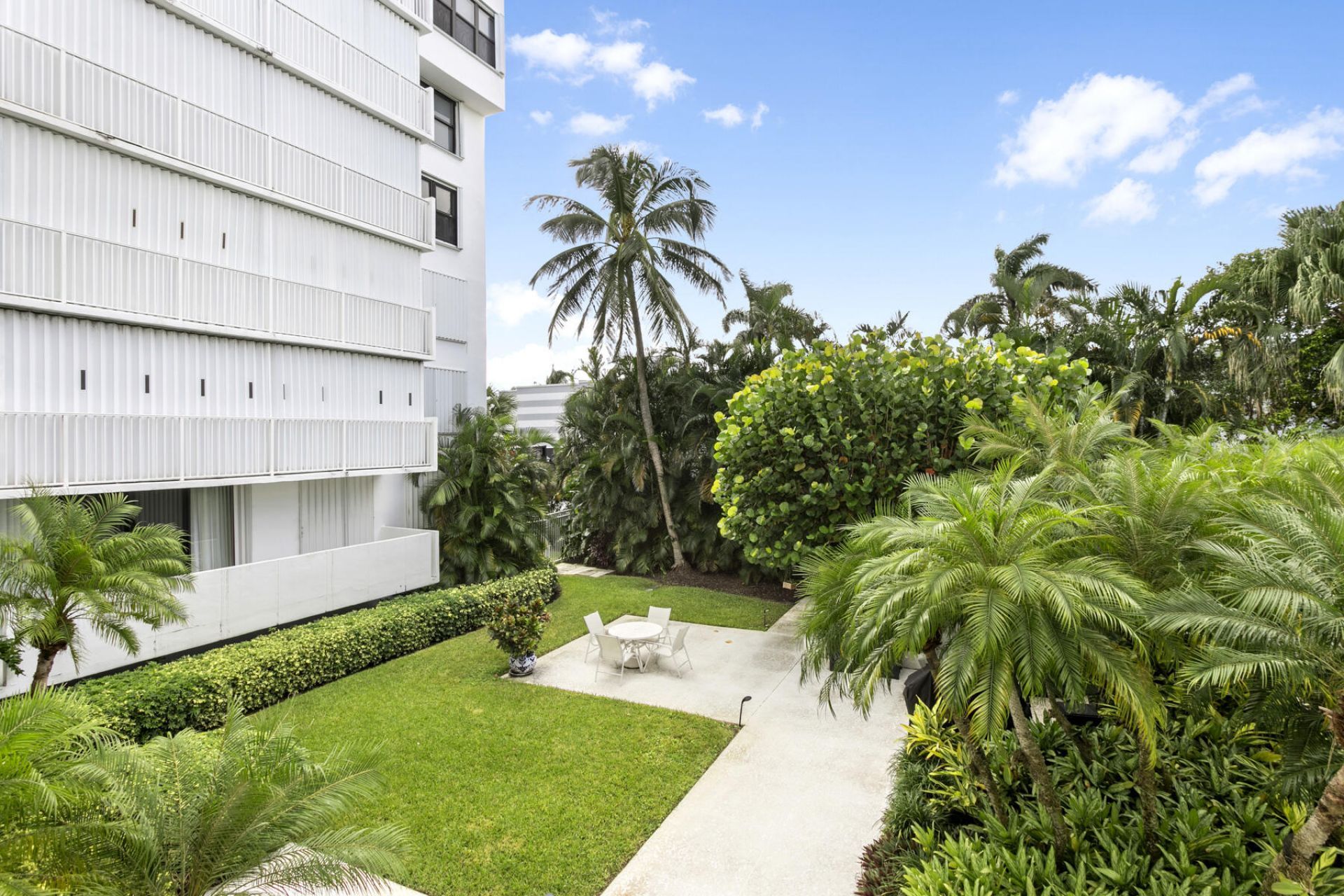 2860 S Ocean Boulevard, Unit 210, Palm Beach, FL 33480 Photo