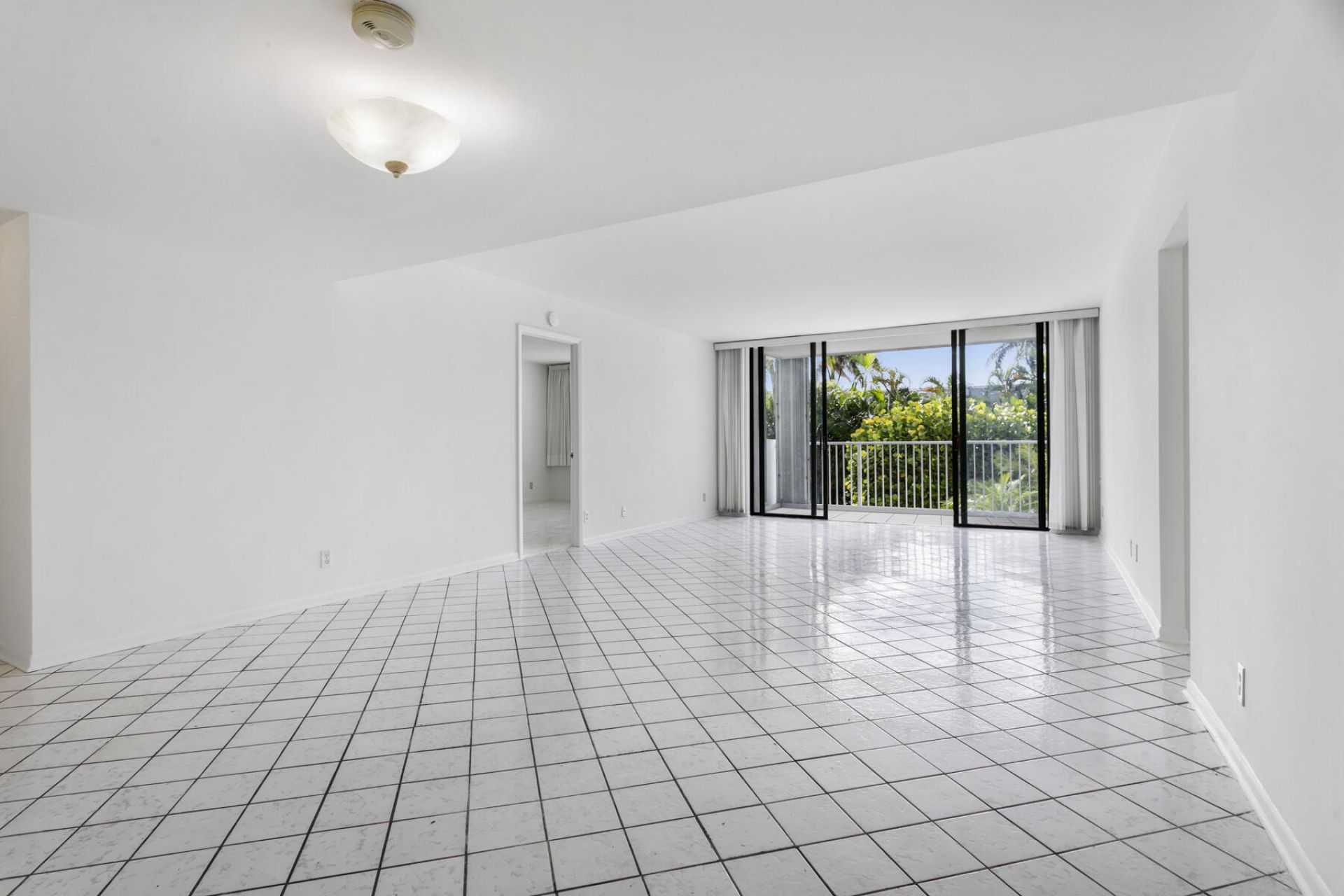 2860 S Ocean Boulevard, Unit 210, Palm Beach, FL 33480 Photo
