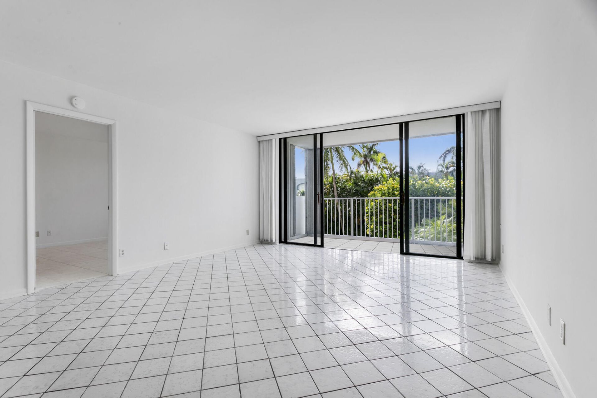 2860 S Ocean Boulevard, Unit 210, Palm Beach, FL 33480 Photo