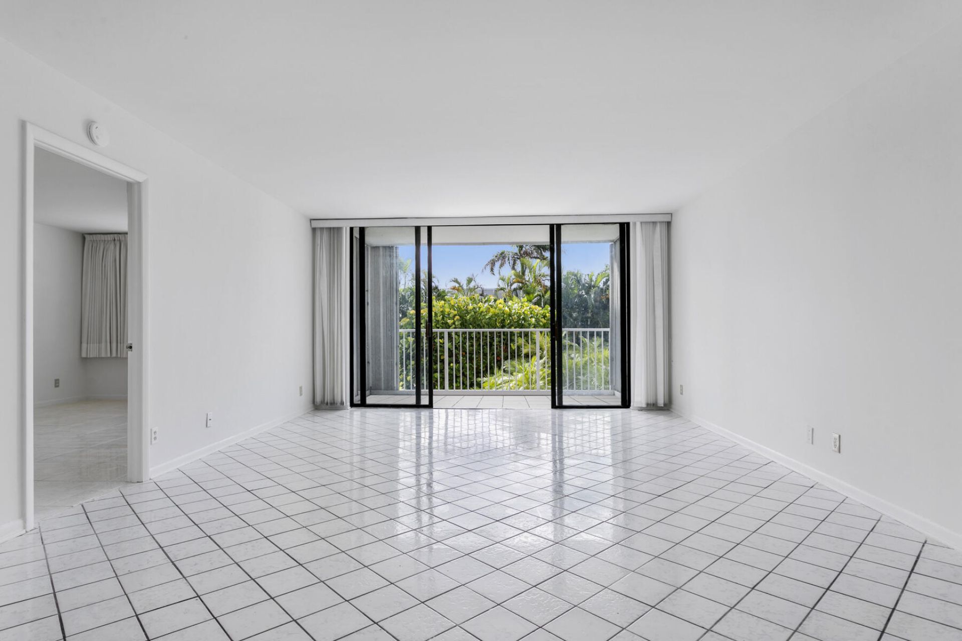 2860 S Ocean Boulevard, Unit 210, Palm Beach, FL 33480 Photo
