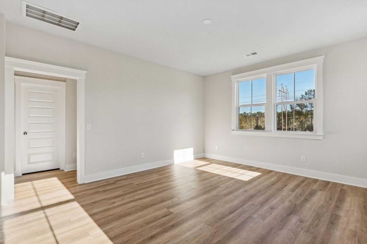 354 Trailmore Lane Photo 33