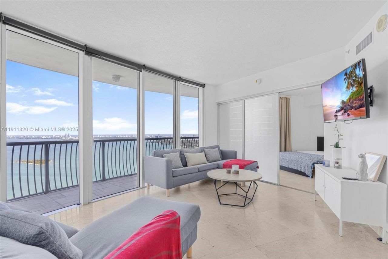 1750 N Bayshore Dr, Unit 5201, Miami, FL 33132 Photo