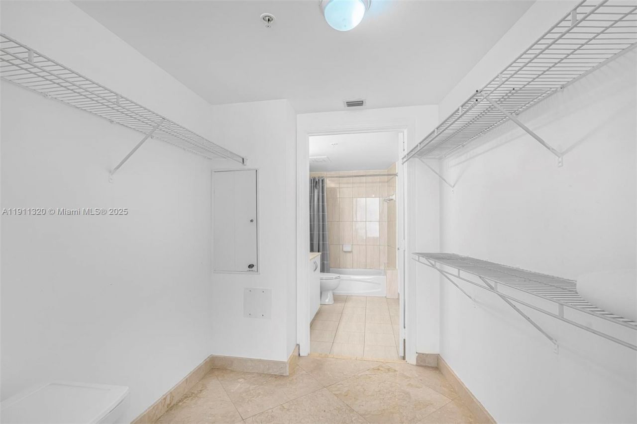 1750 N Bayshore Dr, Unit 5201, Miami, FL 33132 Photo