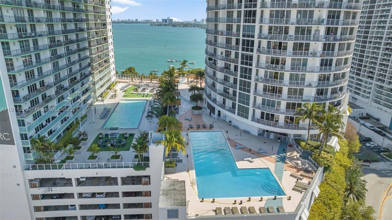 1750 N Bayshore Dr, Unit 5201, Miami, FL 33132 Photo