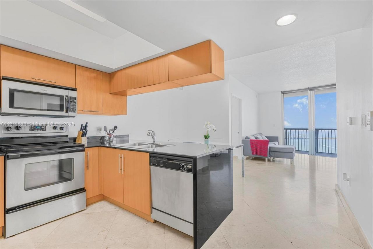 1750 N Bayshore Dr, Unit 5201, Miami, FL 33132 Photo