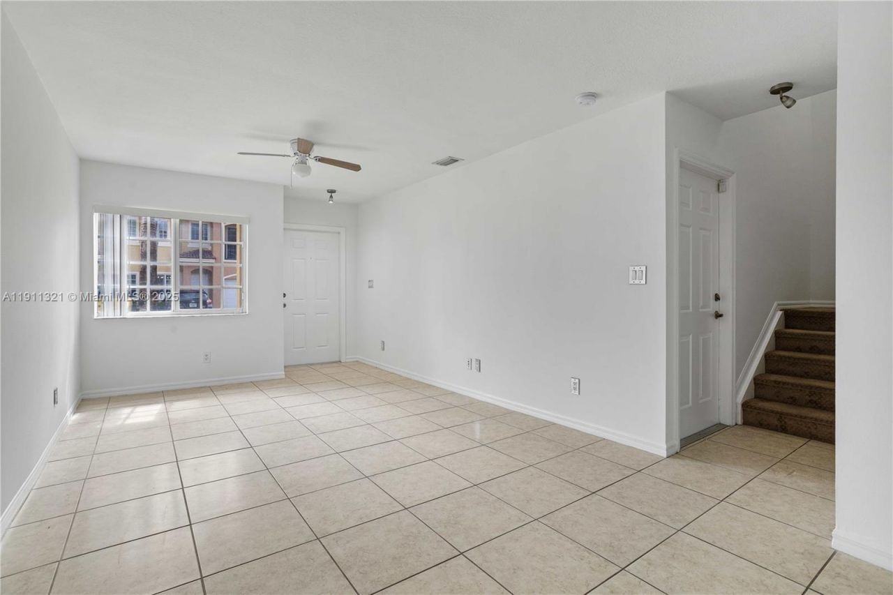 330 SW 2nd Ave, Unit 3, Hallandale Beach, FL 33009 Photo