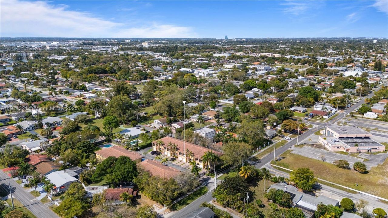 330 SW 2nd Ave, Unit 3, Hallandale Beach, FL 33009 Photo