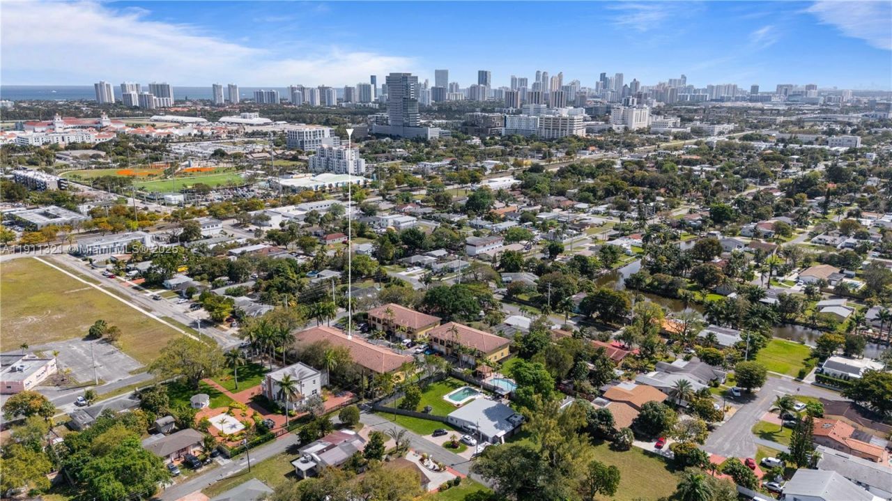 330 SW 2nd Ave, Unit 3, Hallandale Beach, FL 33009 Photo