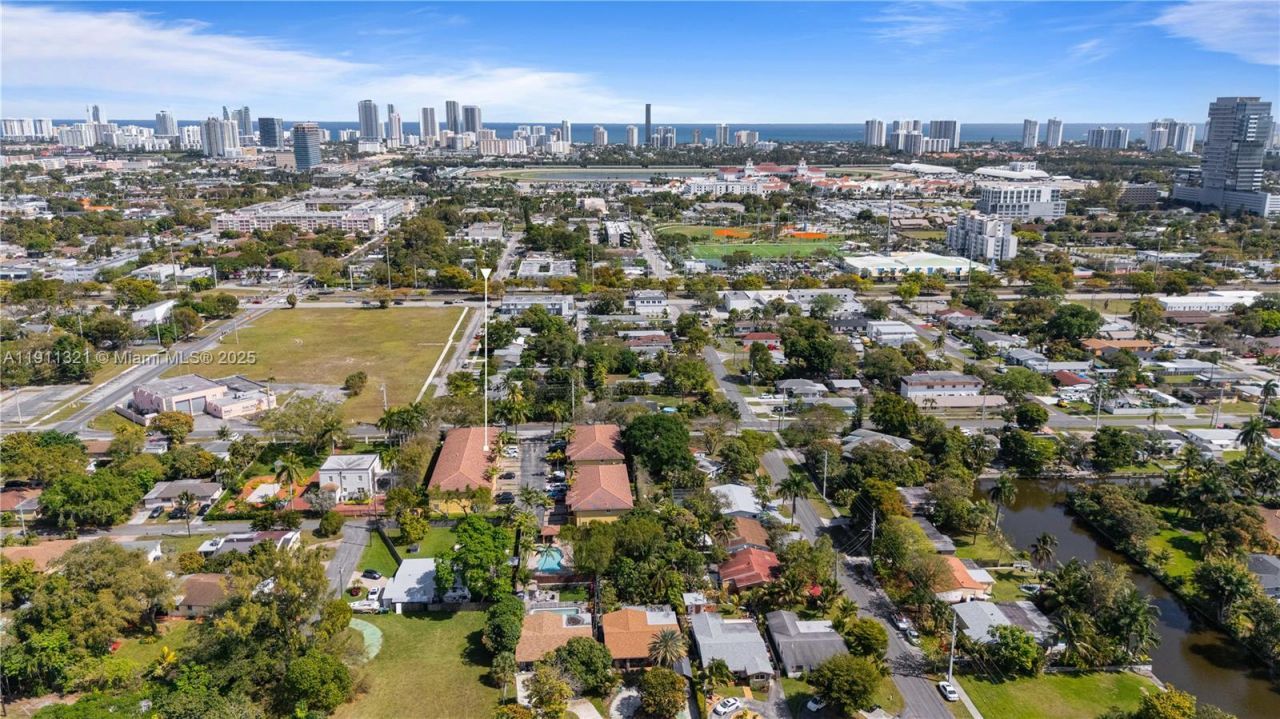 330 SW 2nd Ave, Unit 3, Hallandale Beach, FL 33009 Photo