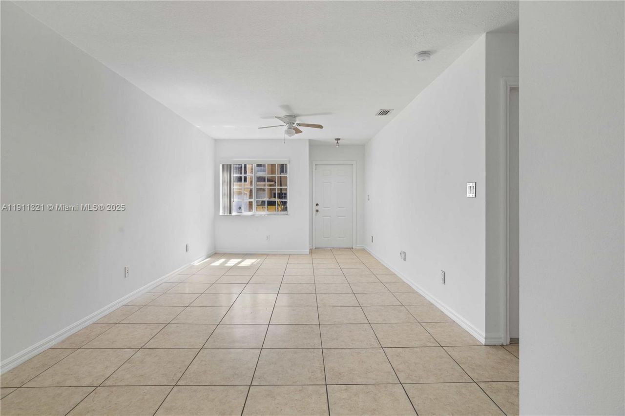 330 SW 2nd Ave, Unit 3, Hallandale Beach, FL 33009 Photo
