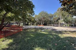 23 22nd Avenue photo 4