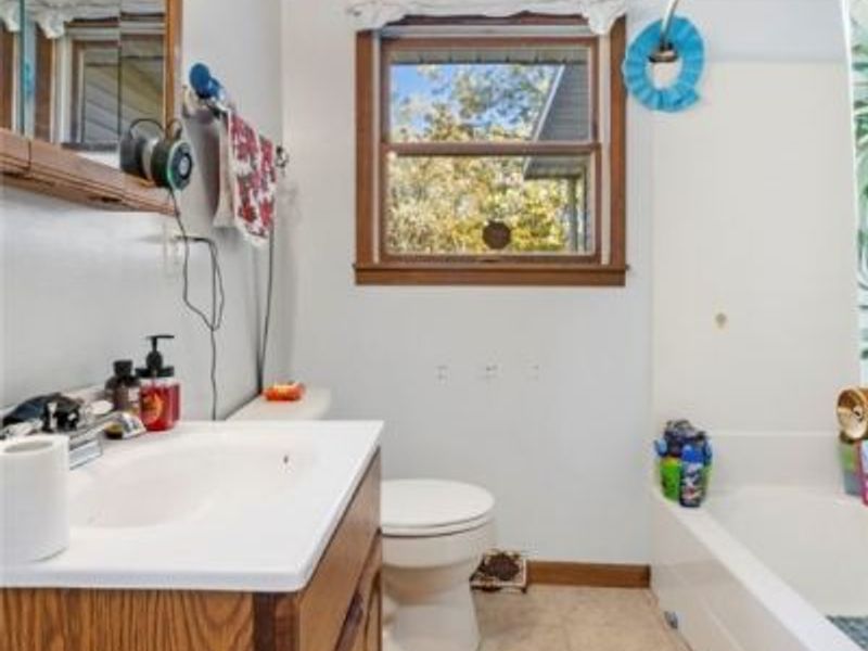 1046 W Ohio Avenue, Sebring, OH 44672 Photo 11