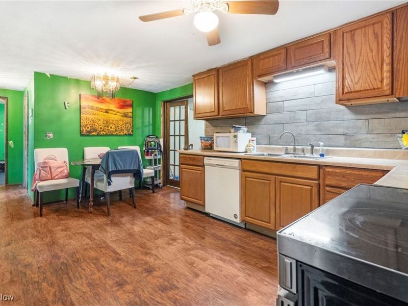 1046 W Ohio Avenue, Sebring, OH 44672 Photo 14