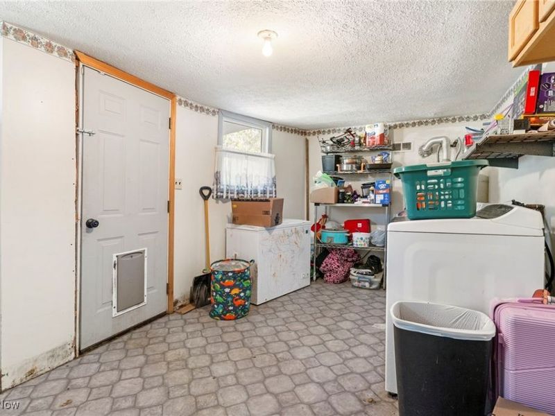 1046 W Ohio Avenue, Sebring, OH 44672 Photo 15