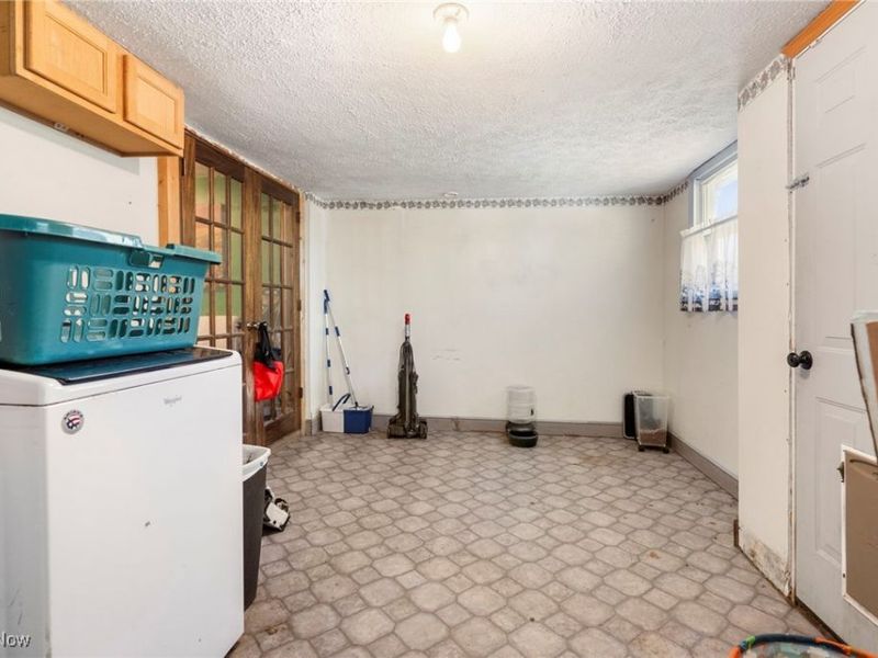 1046 W Ohio Avenue, Sebring, OH 44672 Photo 16