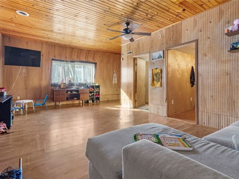 1046 W Ohio Avenue, Sebring, OH 44672 Photo 19