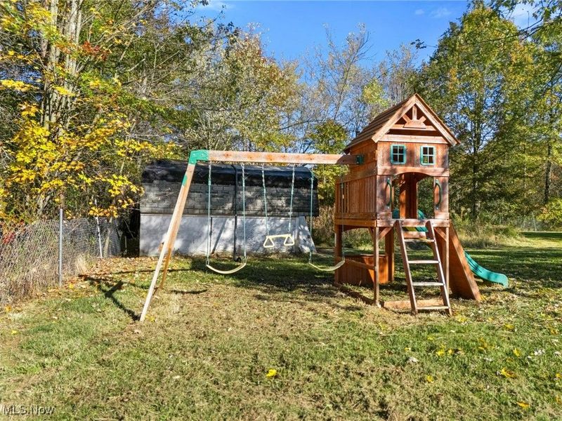 1046 W Ohio Avenue, Sebring, OH 44672 Photo 22