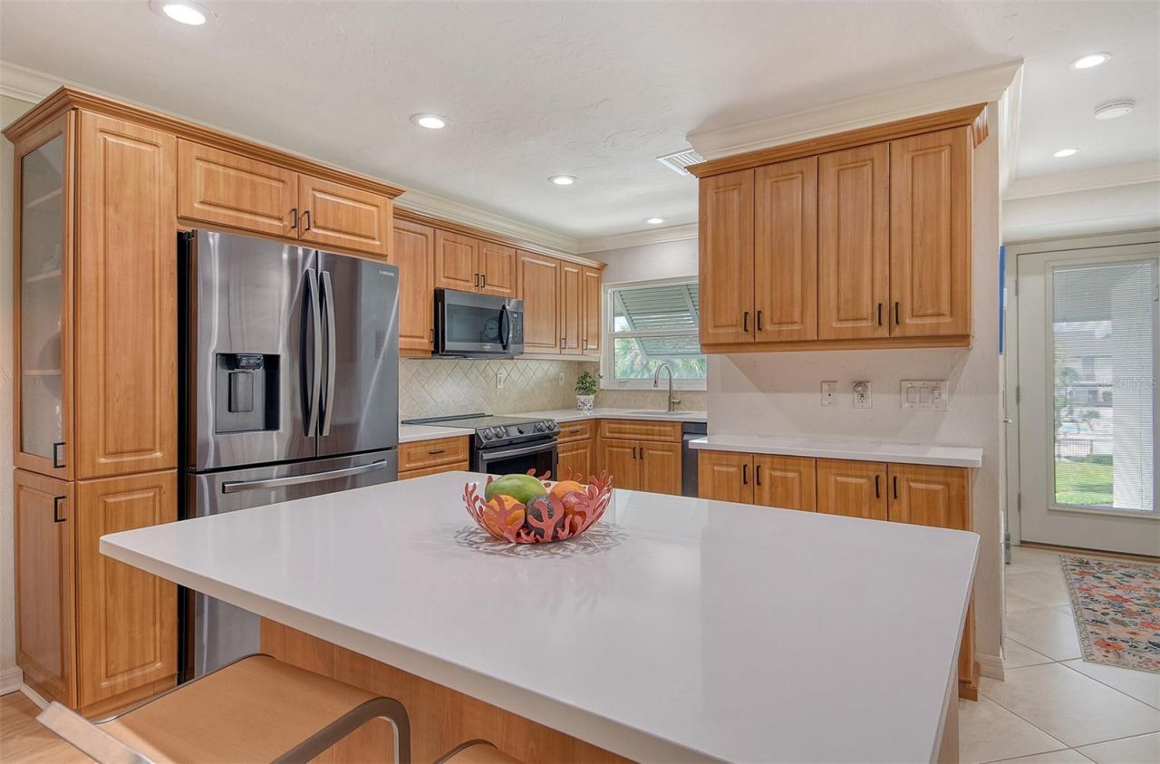 4234 Gulf Of Mexico Drive, Unit E2, Longboat Key, FL 34228 Photo
