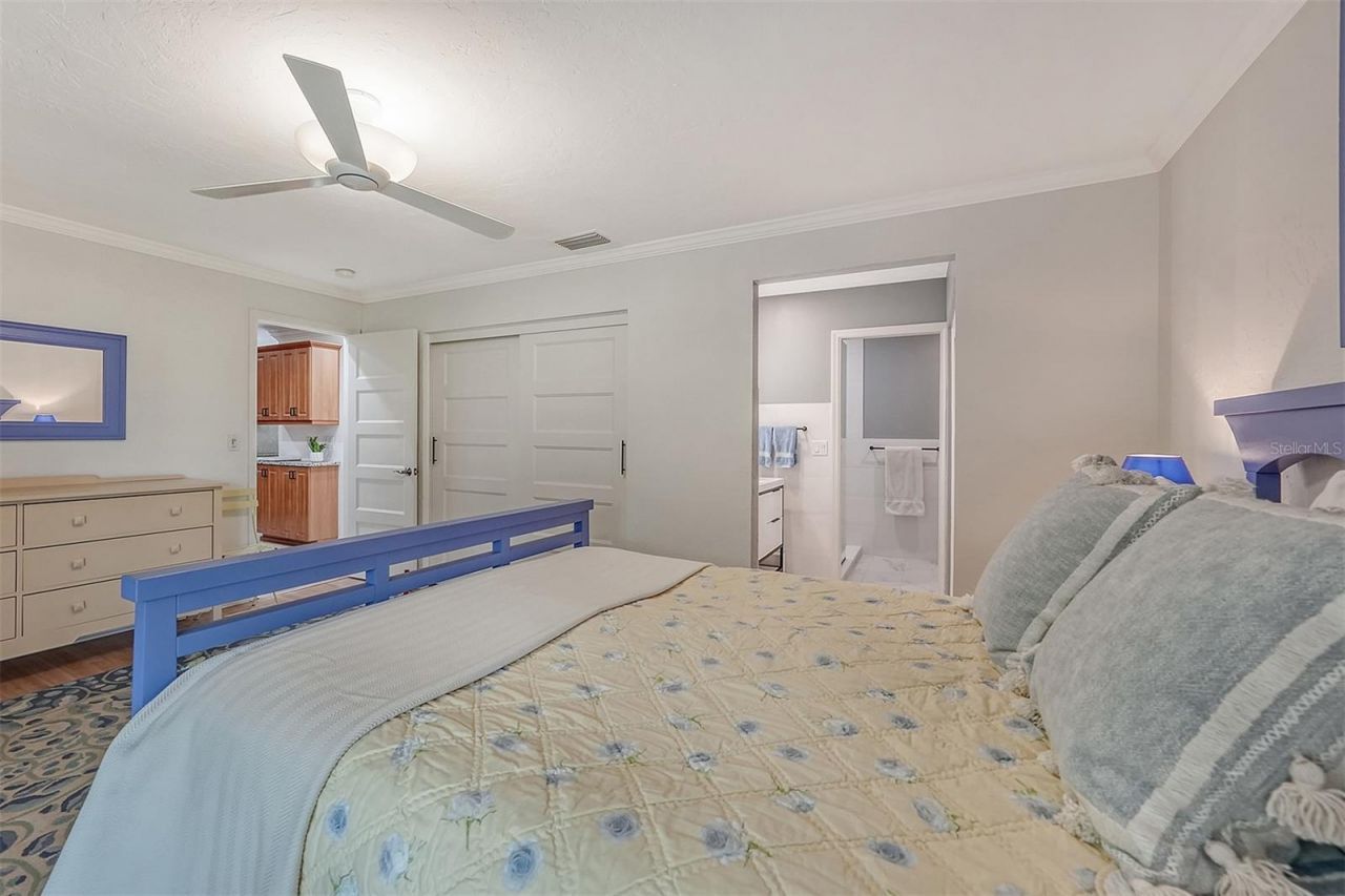 4234 Gulf Of Mexico Drive, Unit E2, Longboat Key, FL 34228 Photo