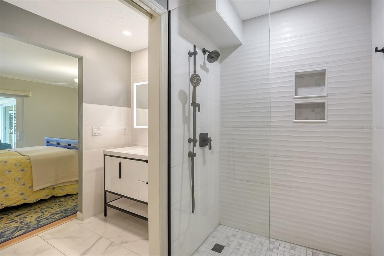 4234 Gulf Of Mexico Drive, Unit E2, Longboat Key, FL 34228 Photo