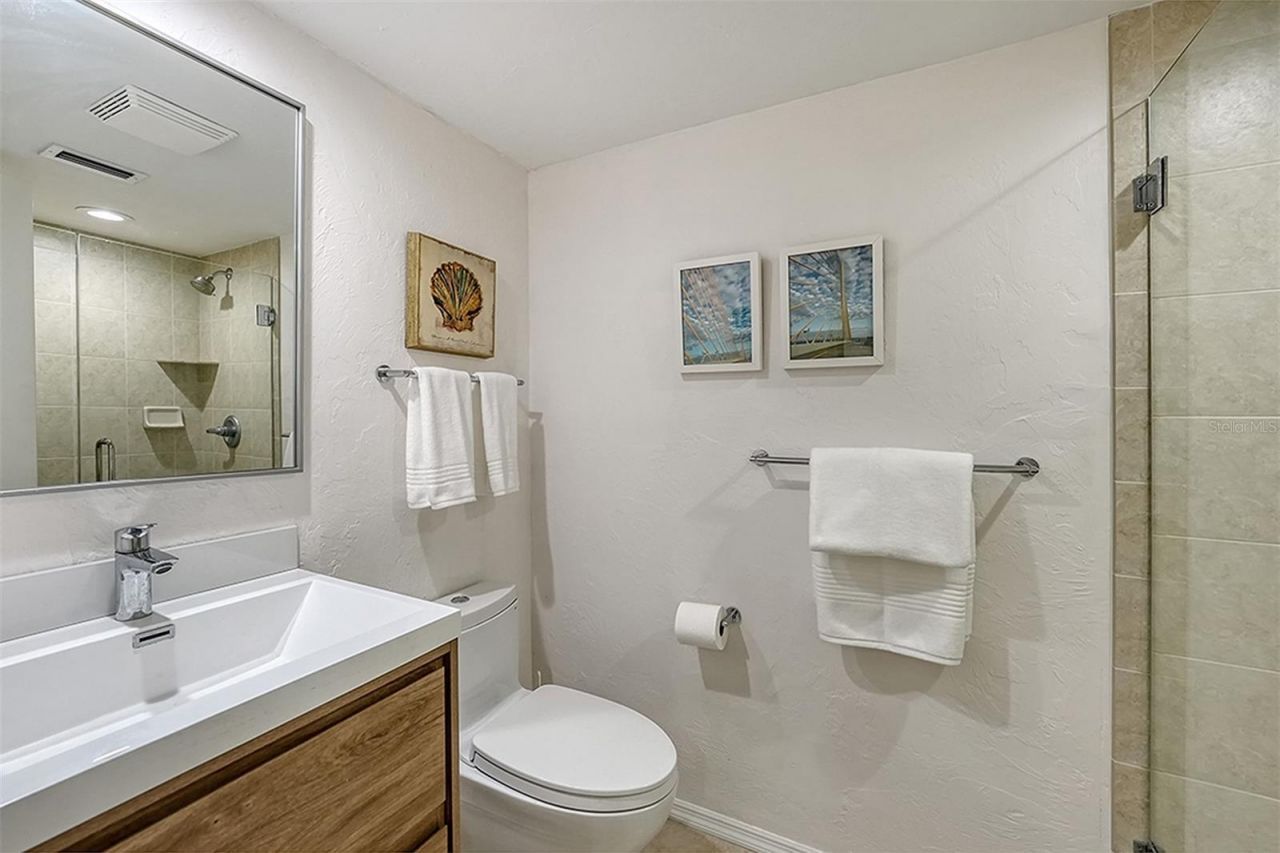 4234 Gulf Of Mexico Drive, Unit E2, Longboat Key, FL 34228 Photo