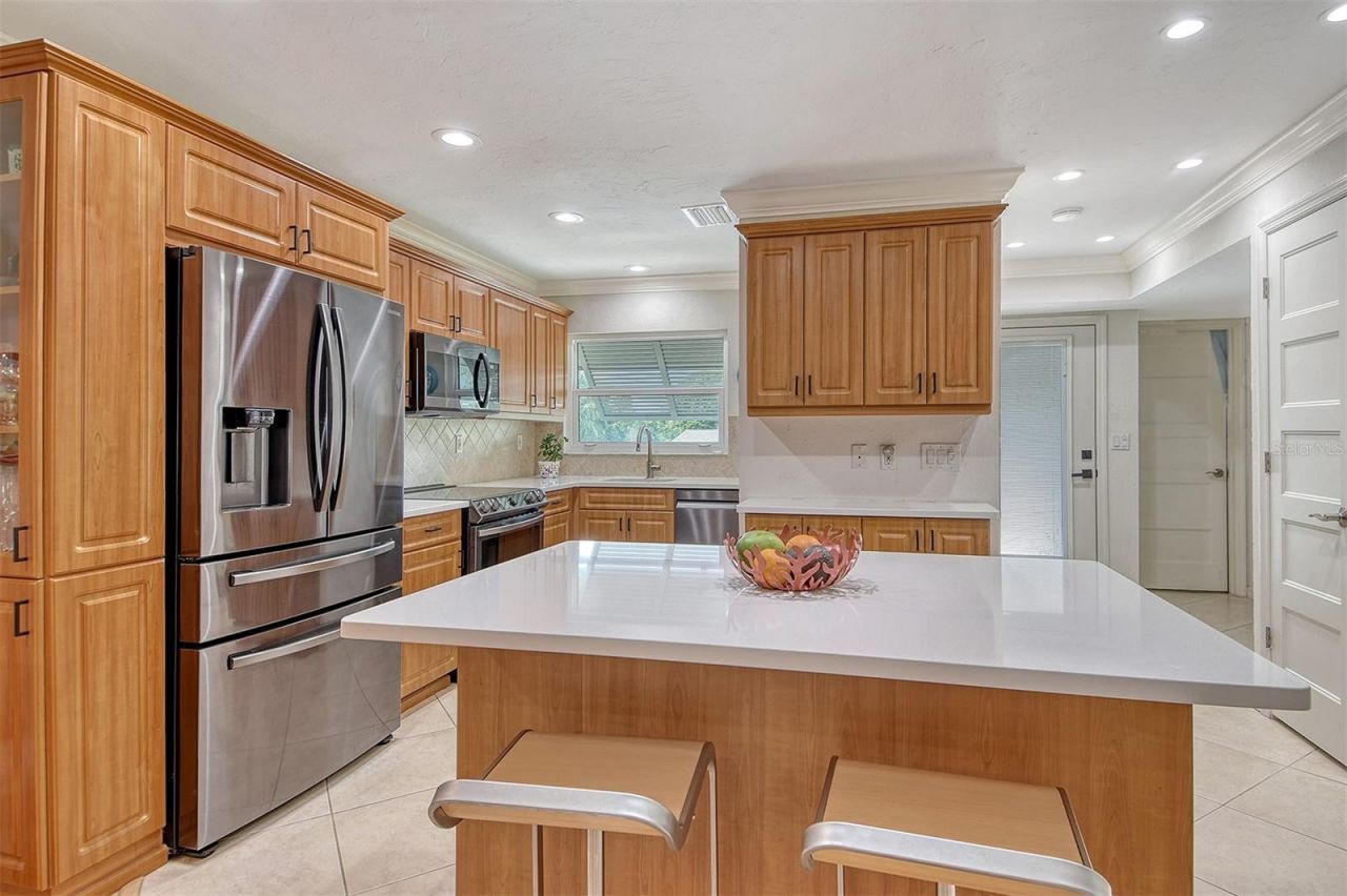 4234 Gulf Of Mexico Drive, Unit E2, Longboat Key, FL 34228 Photo