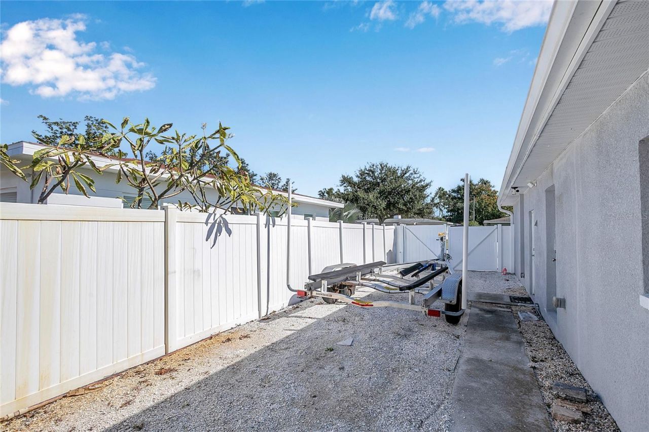 2000 76th Street N, Saint Petersburg, FL 33710 Photo