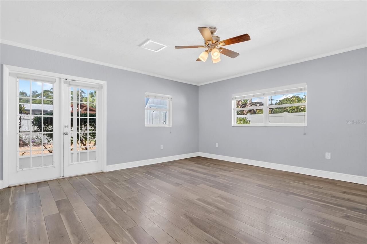 2000 76th Street N, Saint Petersburg, FL 33710 Photo