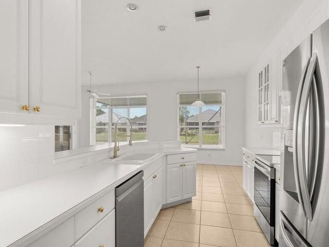 614 NW Lambrusco Drive, Port Saint Lucie, FL 34986 Photo