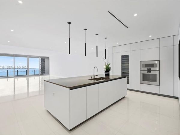 300 Biscayne Blvd Way, Unit 3404C, Miami, FL 33131