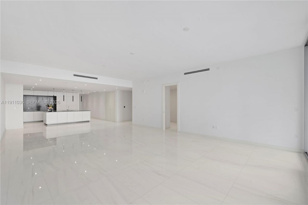 300 Biscayne Blvd Way, Unit 3404, Miami, FL 33131 Photo