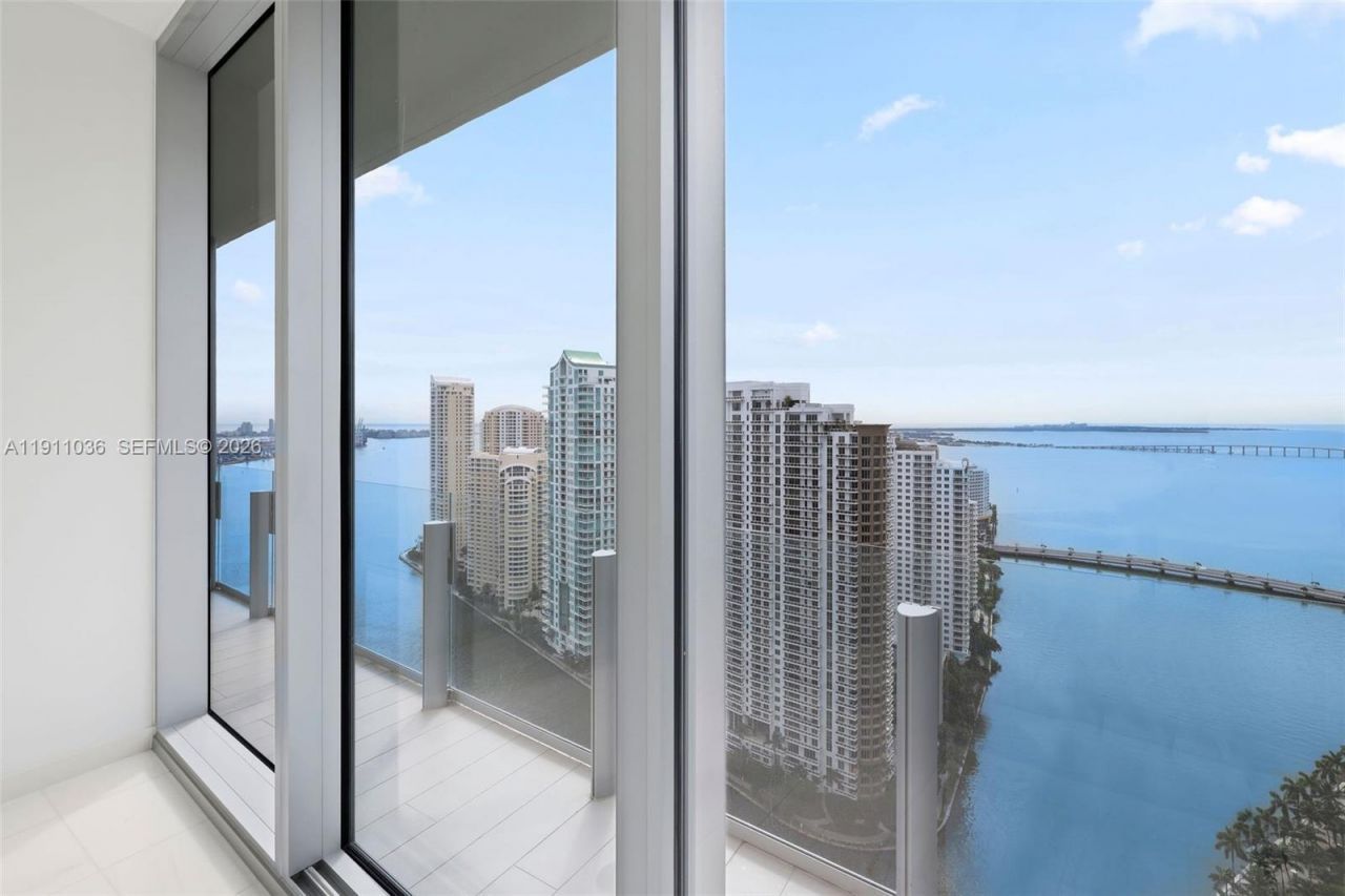 300 Biscayne Blvd Way, Unit 3404, Miami, FL 33131 Photo