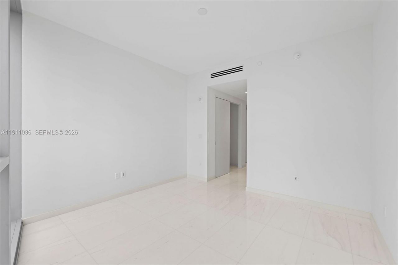 300 Biscayne Blvd Way, Unit 3404, Miami, FL 33131 Photo