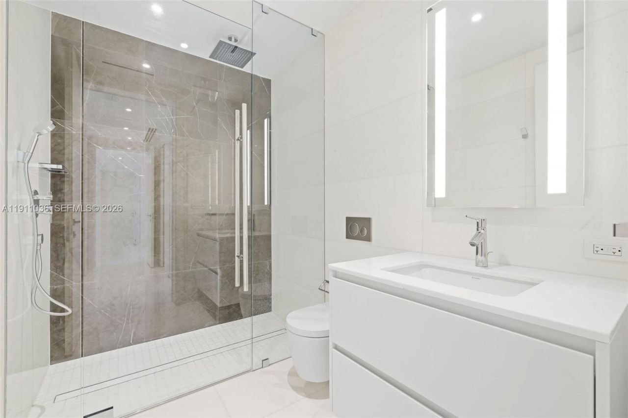 300 Biscayne Blvd Way, Unit 3404C, Miami, FL 33131 Photo