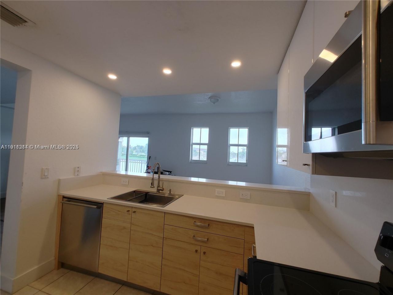 10901 NW 83rd St, Unit 204, Doral, FL 33178 Photo