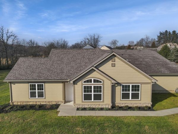 681 Woods Edge Lane, Newark, OH 43055