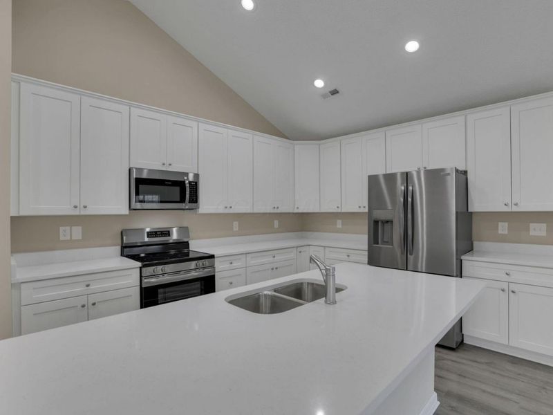 681 Woods Edge Lane, Newark, OH 43055 Photo 16