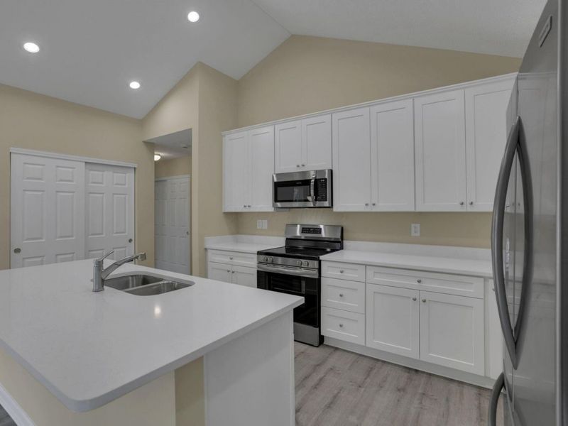 681 Woods Edge Lane, Newark, OH 43055 Photo 17