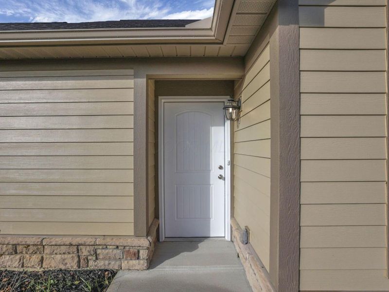 681 Woods Edge Lane, Newark, OH 43055 Photo 5