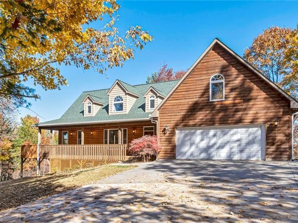 326 RoseBrier Road, Boomer, NC 28606