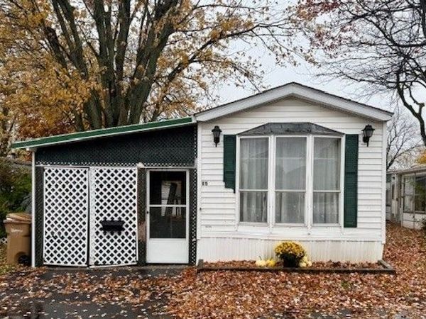 15 Lobue Lane, Buffalo, NY 14225