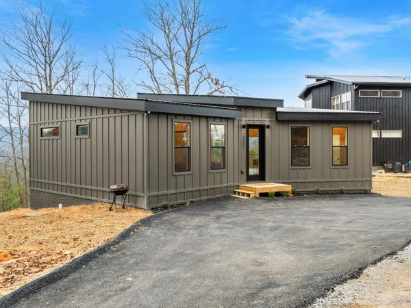 2305 Village Circle, Sevierville, TN 37876