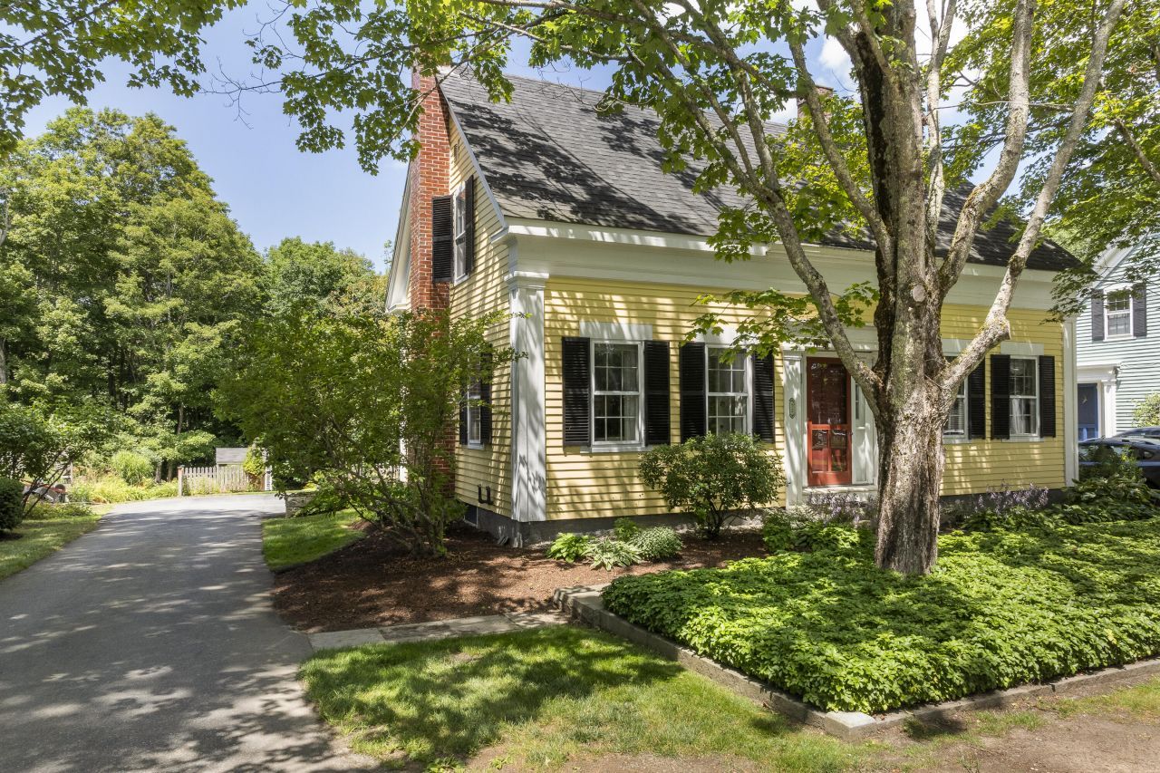 72 Glidden Street, Newcastle, ME 04553 Main Photo